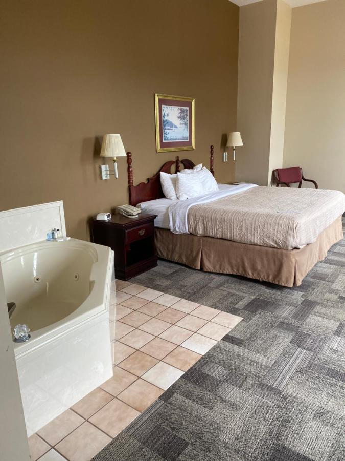 Collins Inn & Suites المظهر الخارجي الصورة